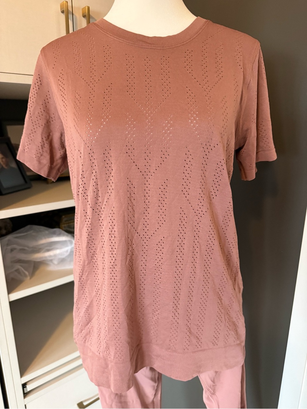 Lululemon Scalloped Hem Legging and matching top in spiced chai